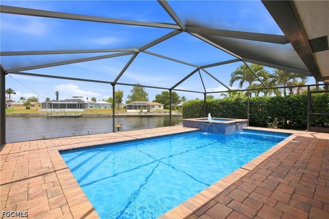 1141 SE 28th TER, Cape Coral, FL 33904