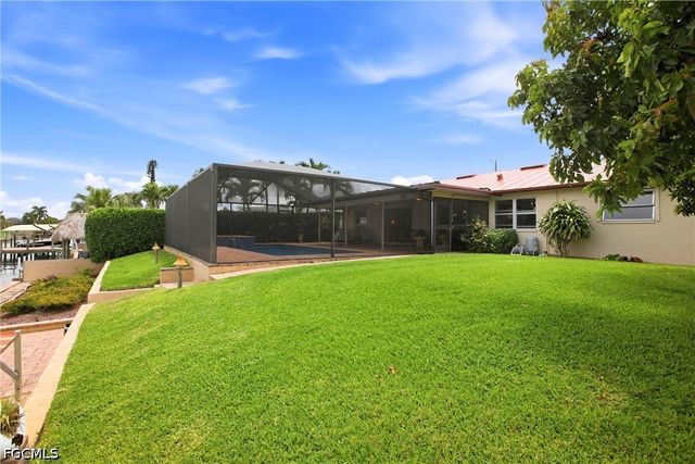 1141 SE 28th TER, Cape Coral, FL 33904