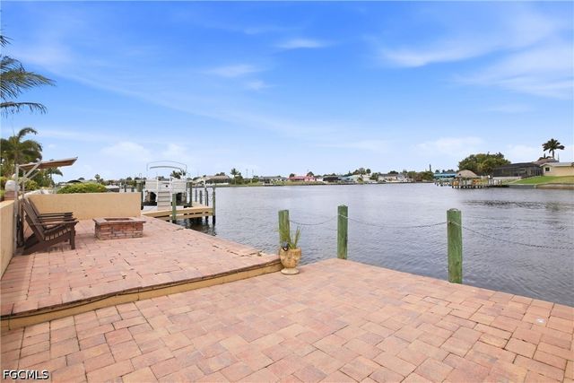 1141 SE 28th TER, Cape Coral, FL 33904