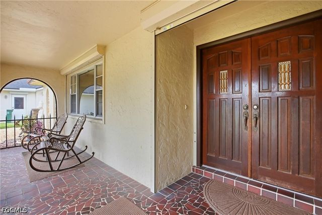 1141 SE 28th TER, Cape Coral, FL 33904