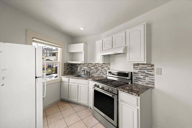 1914 51st Avenue, Oakland, CA 94601