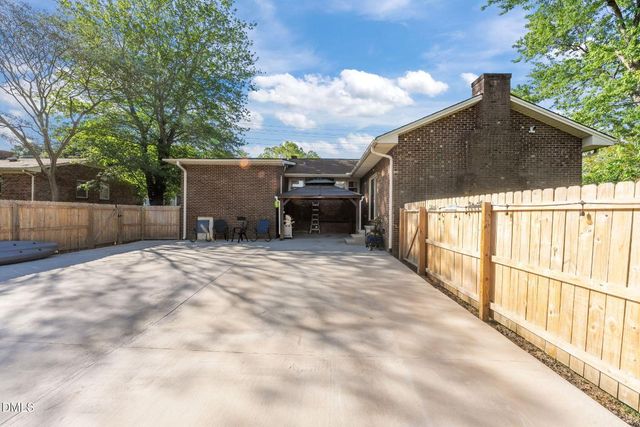 507 W Gilbreath Street, Graham, NC 27253