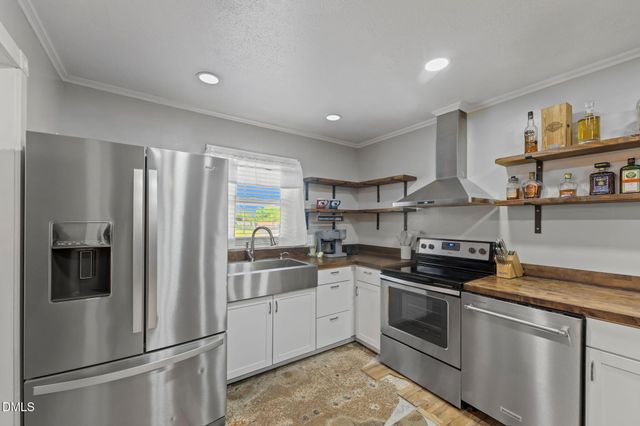 507 W Gilbreath Street, Graham, NC 27253