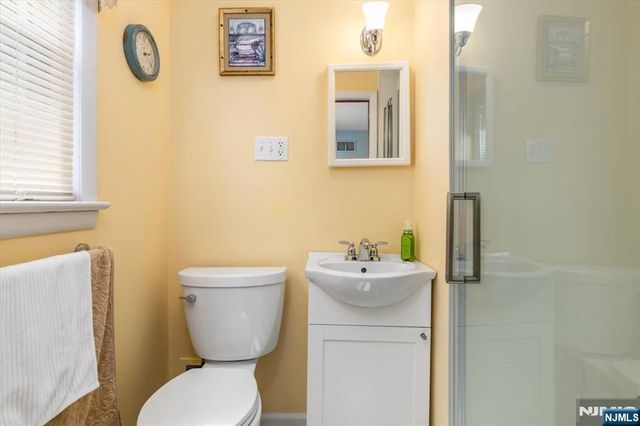11 Landis, Clifton, NJ 07013