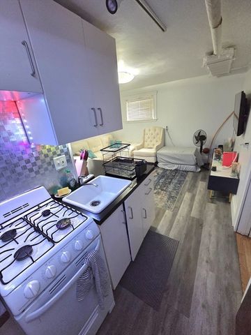 229 Washington Ave 3A, Winthrop, MA 02152