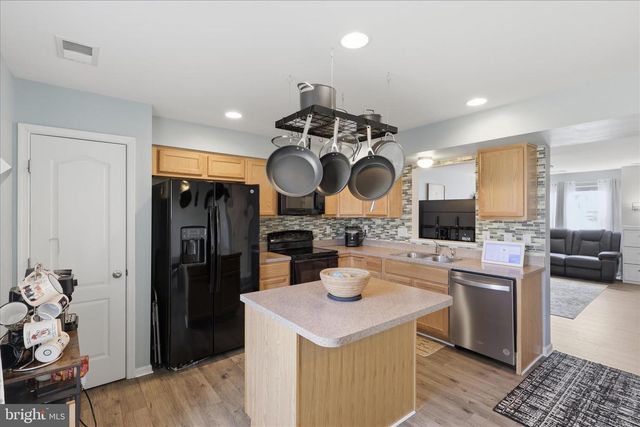 15 FAST VIEW DR, Martinsburg, WV 25404