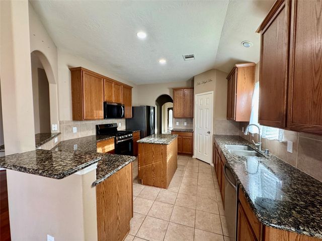 2711 Lakecrest Way Drive, Katy, TX 77493