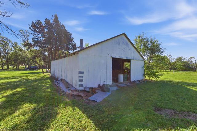 13705 E 117th St N, Valley Center, KS 67147