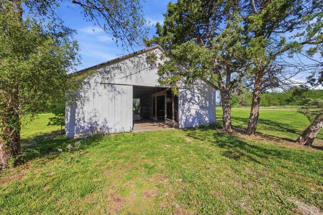 13705 E 117th St N, Valley Center, KS 67147