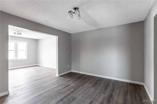 2213 Mackenna Avenue, Niagara Falls, NY 14303