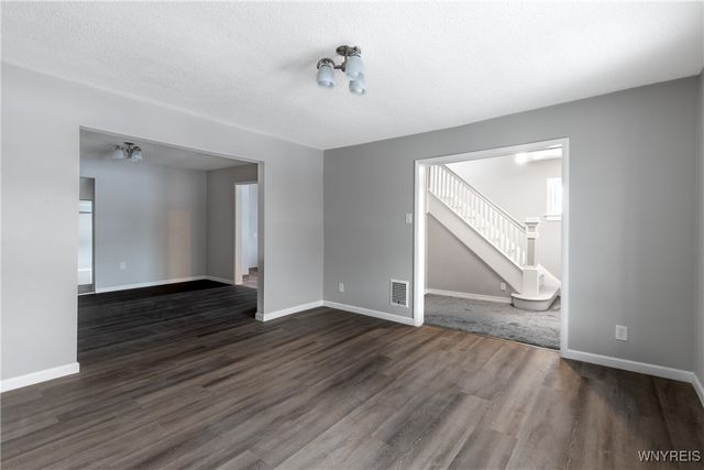 2213 Mackenna Avenue, Niagara Falls, NY 14303