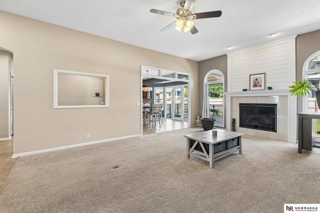 7513 S 95th Street, La Vista, NE 68128