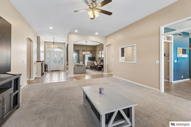 7513 S 95th Street, La Vista, NE 68128