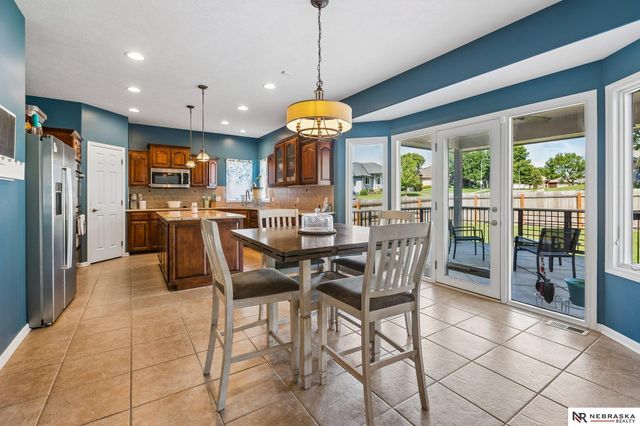 7513 S 95th Street, La Vista, NE 68128