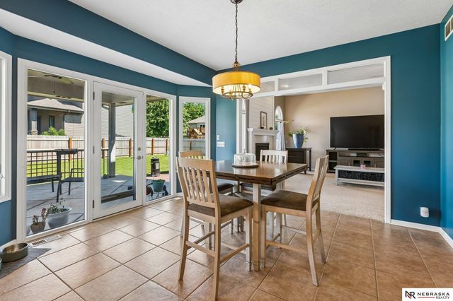 7513 S 95th Street, La Vista, NE 68128