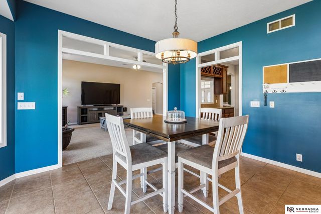 7513 S 95th Street, La Vista, NE 68128