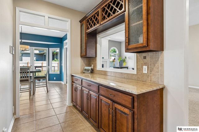 7513 S 95th Street, La Vista, NE 68128