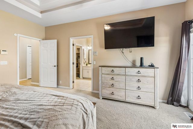 7513 S 95th Street, La Vista, NE 68128