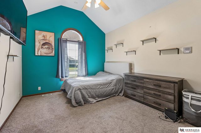 7513 S 95th Street, La Vista, NE 68128