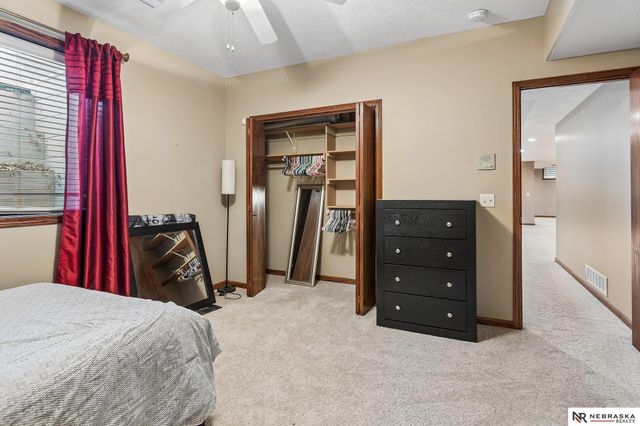 7513 S 95th Street, La Vista, NE 68128