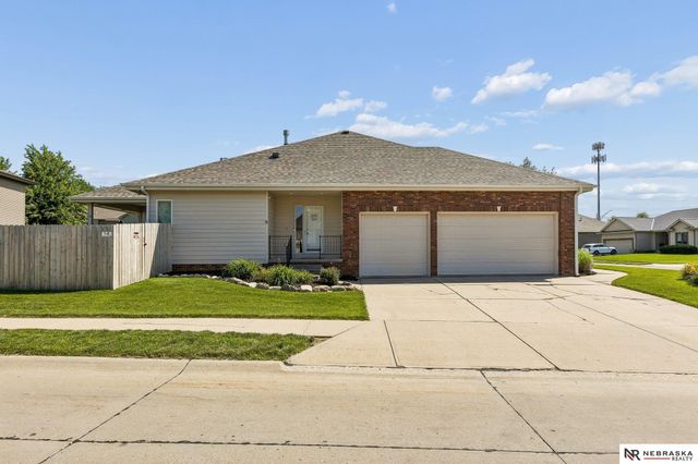 7513 S 95th Street, La Vista, NE 68128