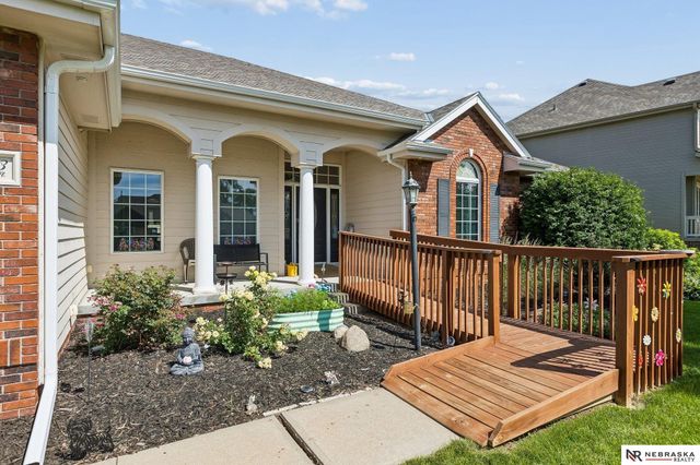 7513 S 95th Street, La Vista, NE 68128