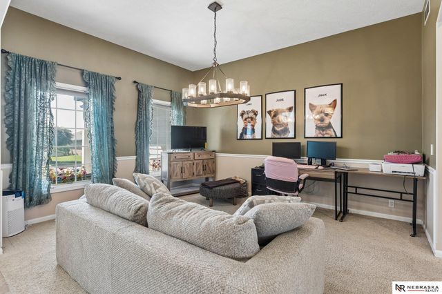 7513 S 95th Street, La Vista, NE 68128
