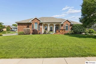 7513 S 95th Street, La Vista, NE 68128