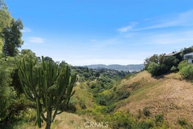 3851 Cazador Street, Los Angeles, CA 90065