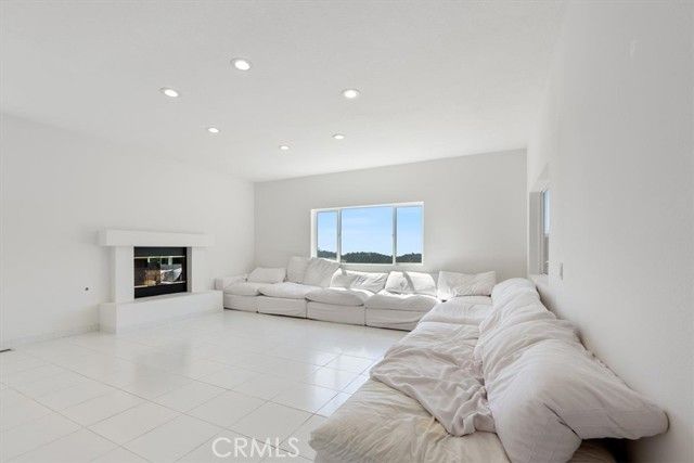 3851 Cazador Street, Los Angeles, CA 90065