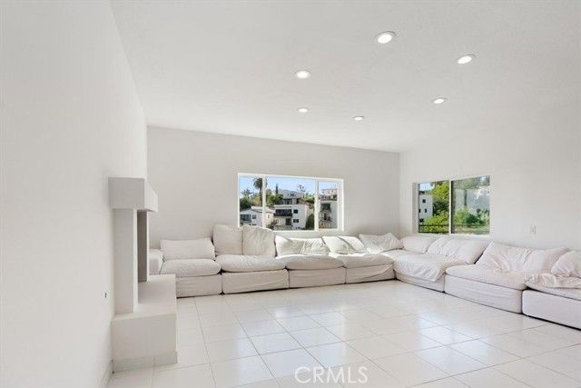 3851 Cazador Street, Los Angeles, CA 90065