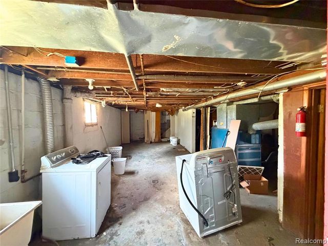 13 Ridge Street, Ecorse, MI 48229