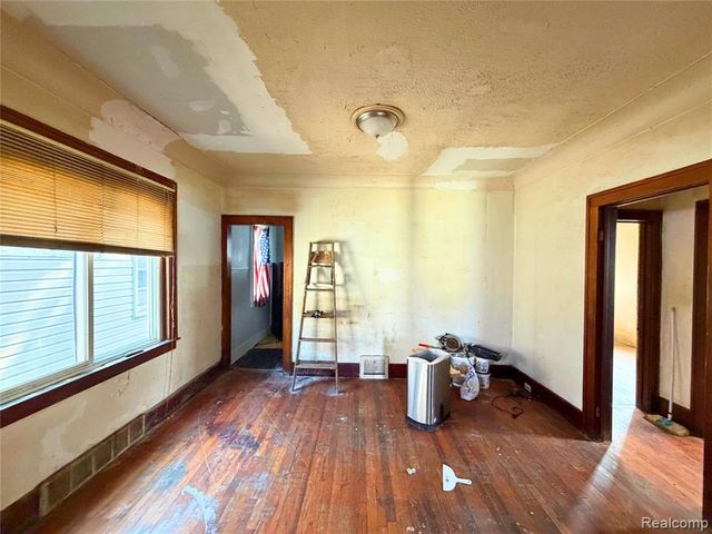 13 Ridge Street, Ecorse, MI 48229