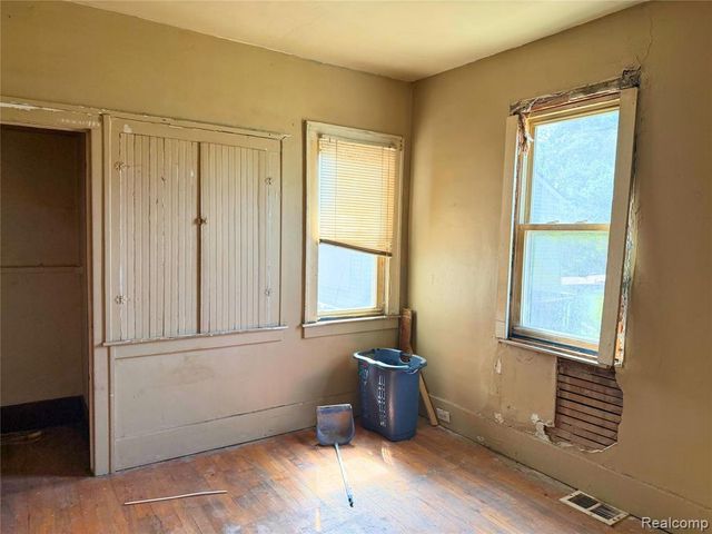 13 Ridge Street, Ecorse, MI 48229