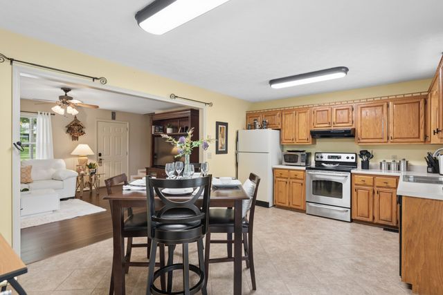 809 Hillside Dr, Springfield, TN 37172
