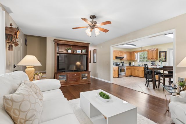 809 Hillside Dr, Springfield, TN 37172