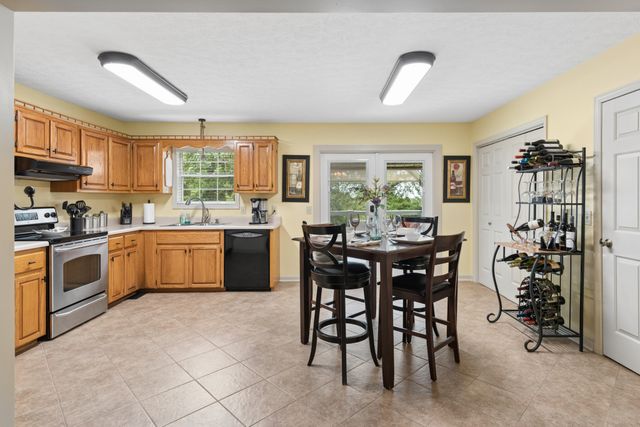 809 Hillside Dr, Springfield, TN 37172