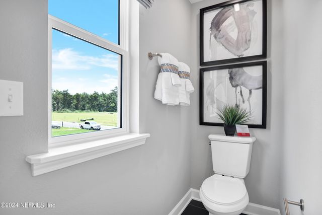 6042 CROSSROADS STATION Drive, Jacksonville, FL 32205