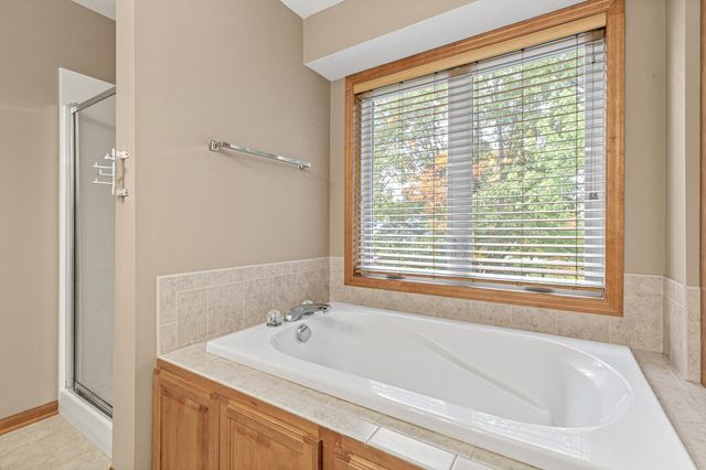 18194 87th Avenue N, Maple Grove, MN 55311