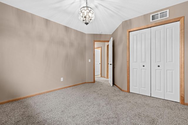 18194 87th Avenue N, Maple Grove, MN 55311