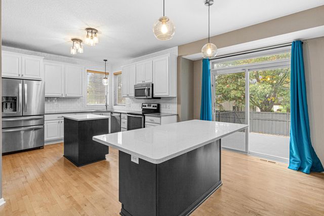 18194 87th Avenue N, Maple Grove, MN 55311