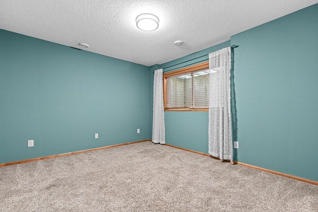 18194 87th Avenue N, Maple Grove, MN 55311