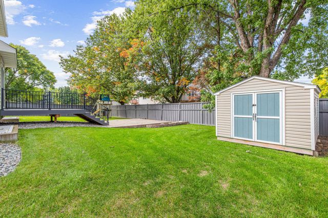 18194 87th Avenue N, Maple Grove, MN 55311