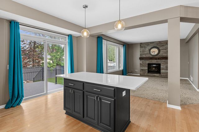 18194 87th Avenue N, Maple Grove, MN 55311