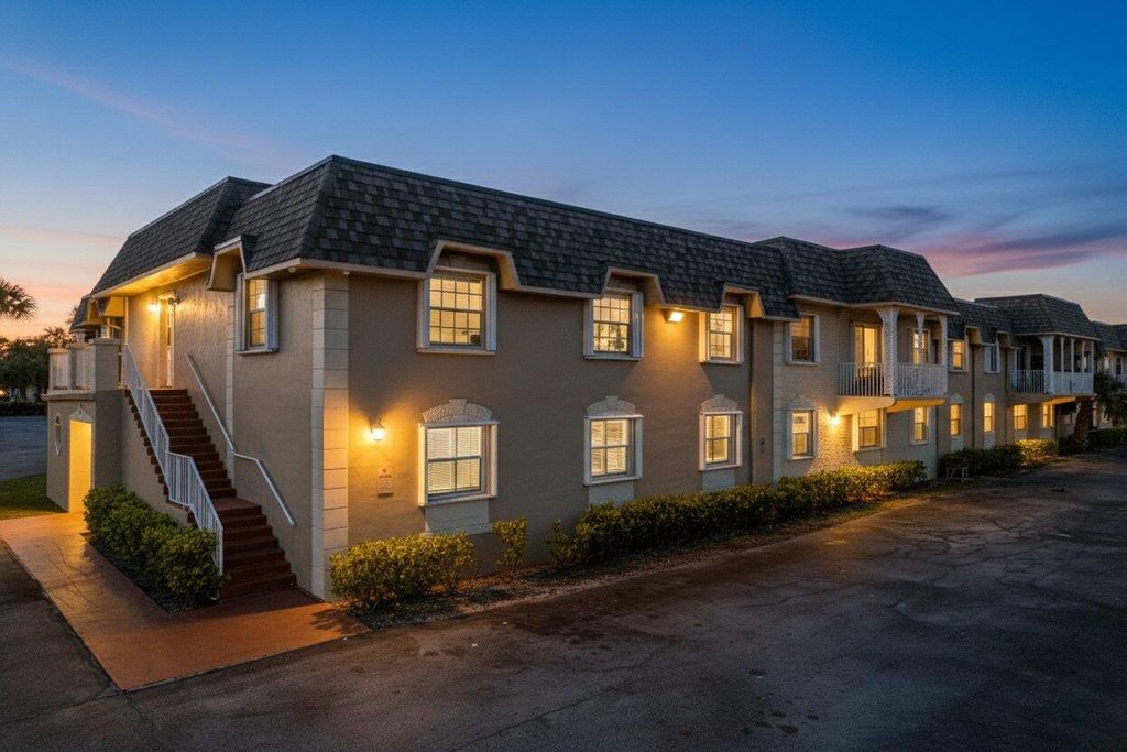 475 SE 8th Street 119, Deerfield Beach, FL 33441