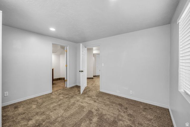 6665 S DALE PARK CIR, West Jordan, UT 84084