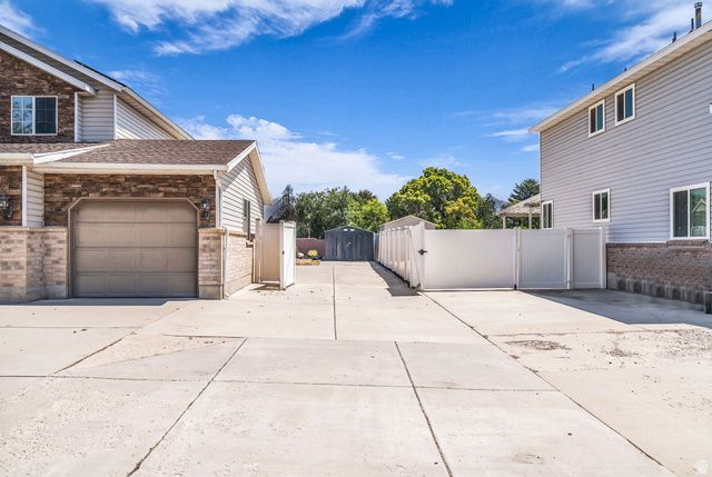 6665 S DALE PARK CIR, West Jordan, UT 84084