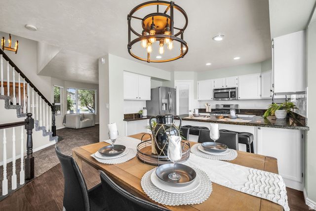6665 S DALE PARK CIR, West Jordan, UT 84084