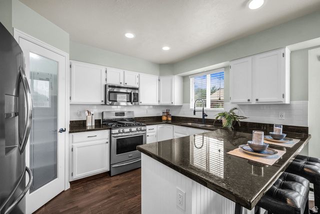 6665 S DALE PARK CIR, West Jordan, UT 84084
