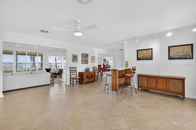 33225 LAKESHORE DRIVE, Tavares, FL 32778